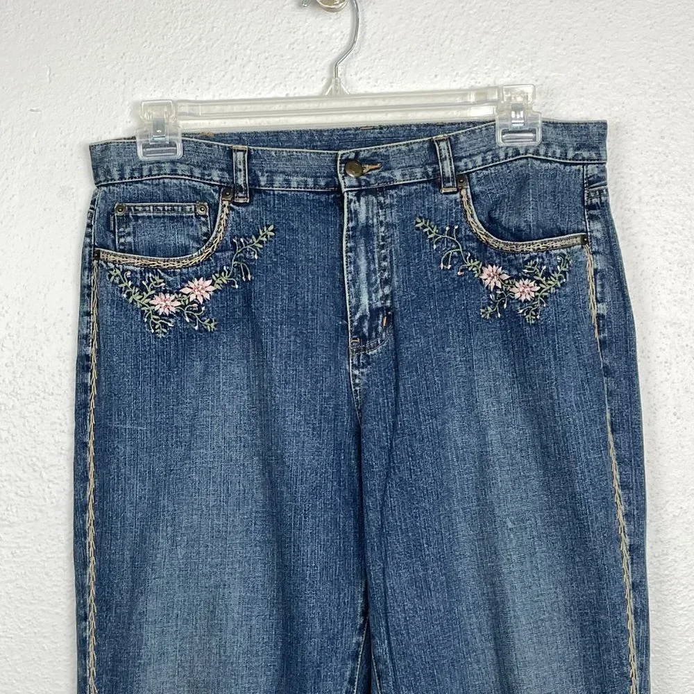 Ralph Lauren Jeans Co Women's Medium Wash Embroidered Boot Cut Jean - Picture 2 of 5